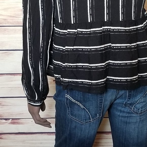 NEW!! PAPER CRANE Thin Peplum Top - Picture 7 of 9